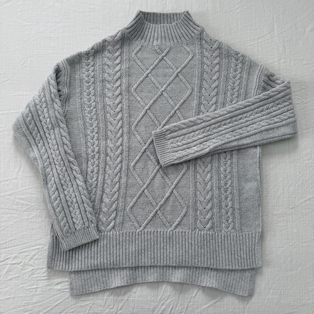 Old Navy Gray Cozy Cable Knit Mock Neck Sweater